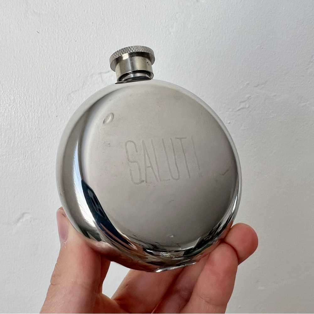 Isola Salut! Polished Stainless Steel 3oz round modern HIP FLASK pocket flask